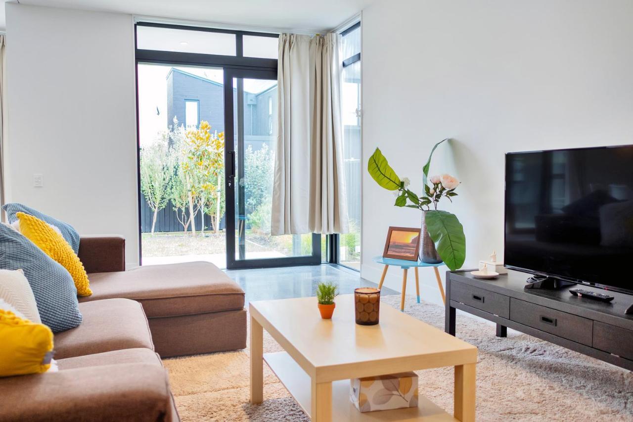 Villa Blissful Breeze Townhouse With Parking And Patio Auckland Exterior foto