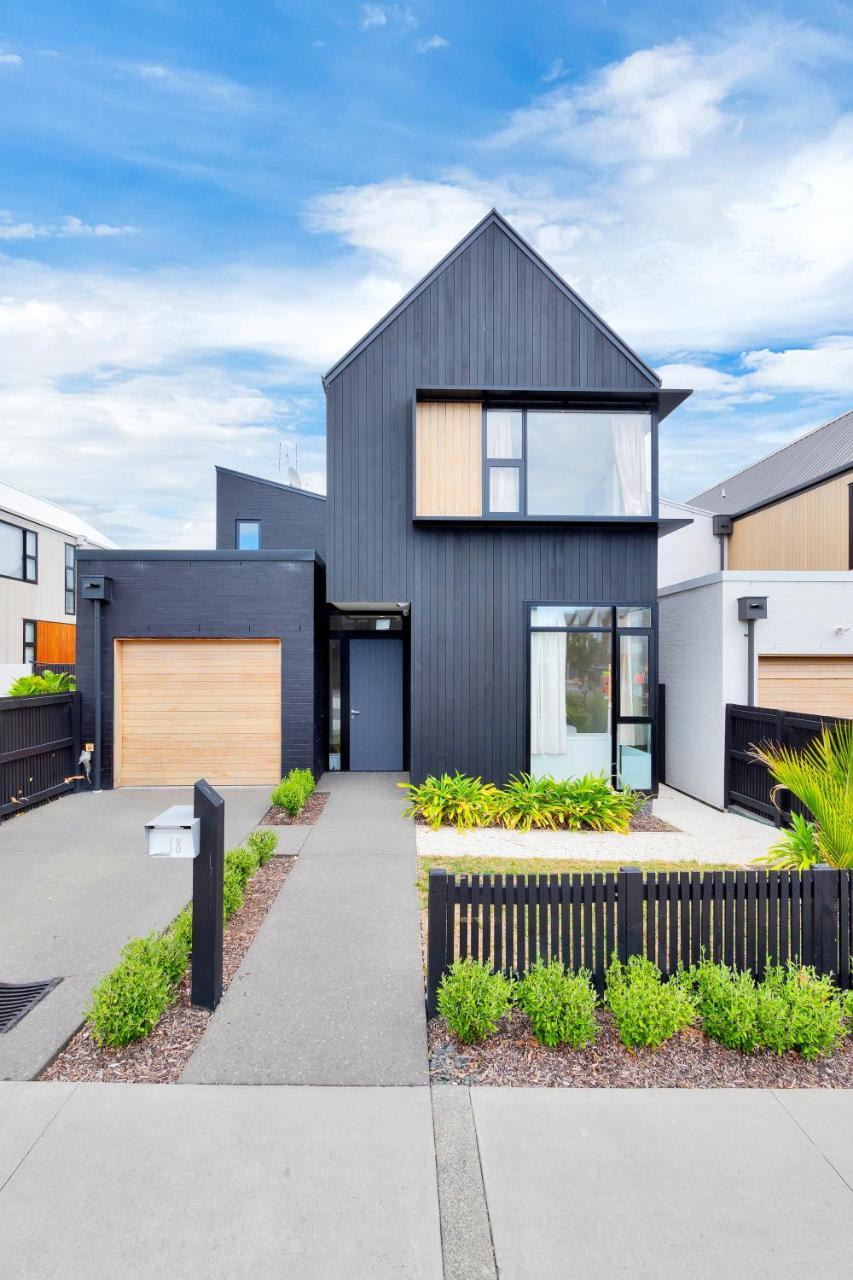 Villa Blissful Breeze Townhouse With Parking And Patio Auckland Exterior foto