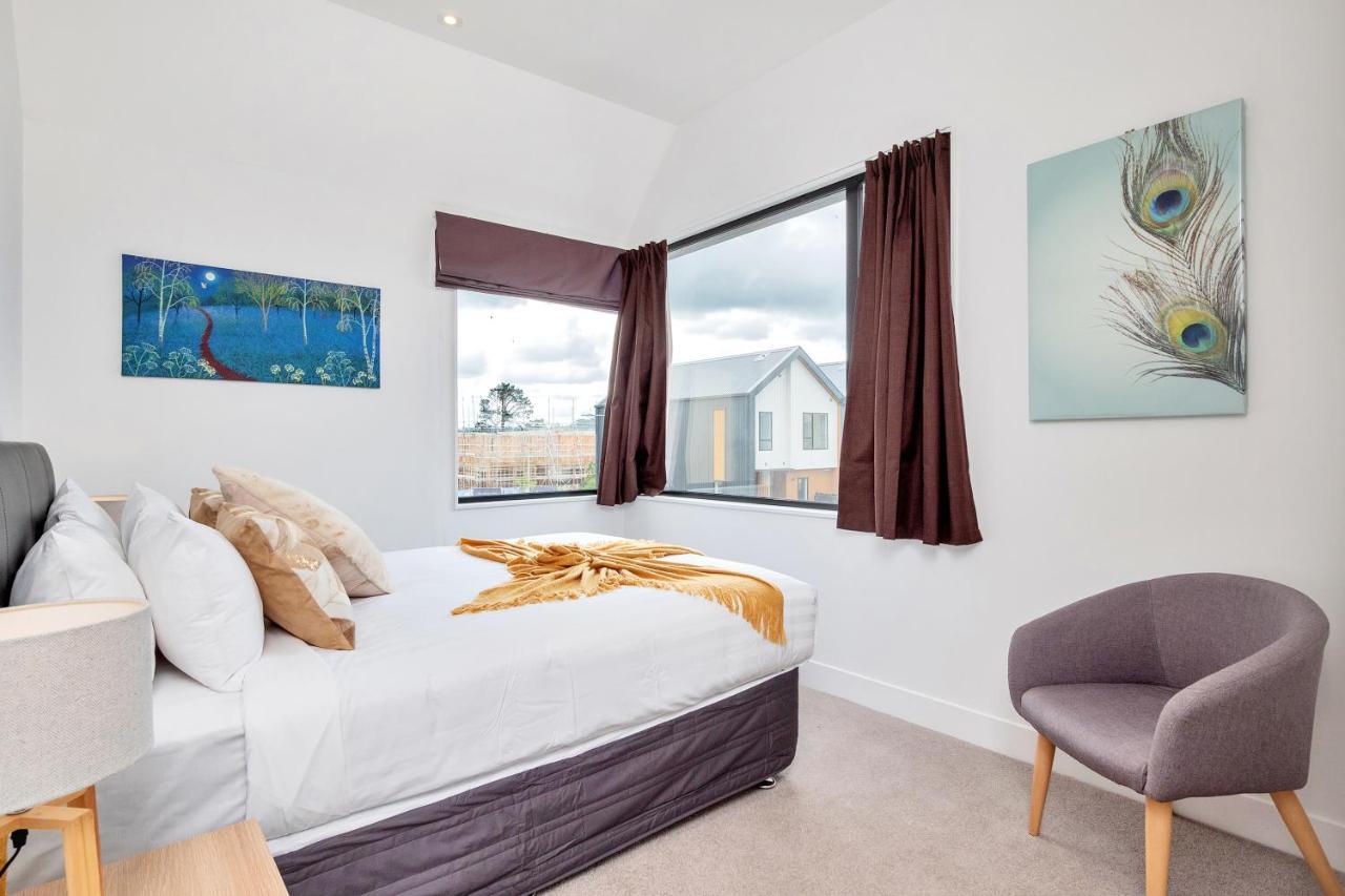 Villa Blissful Breeze Townhouse With Parking And Patio Auckland Exterior foto