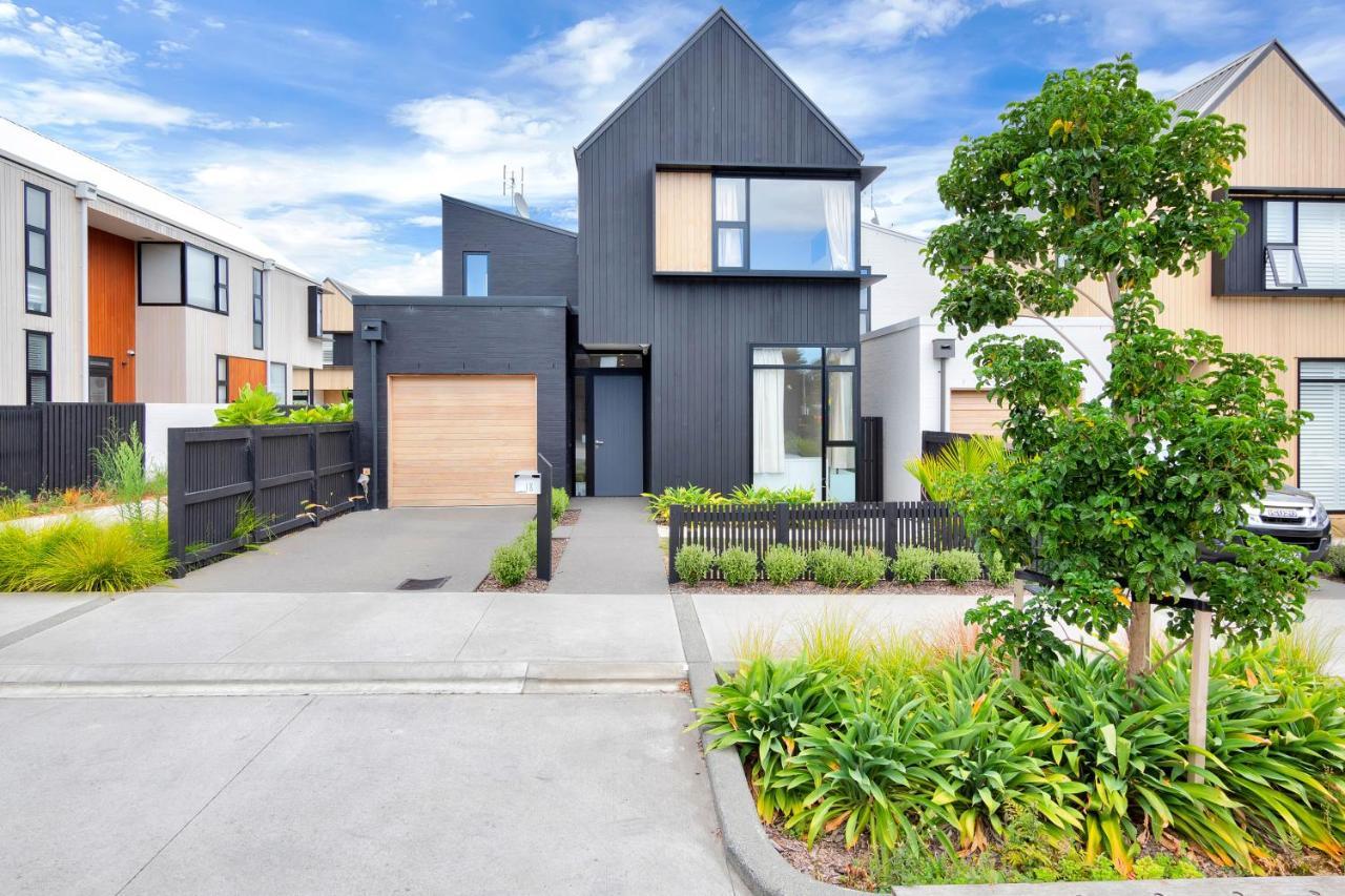 Villa Blissful Breeze Townhouse With Parking And Patio Auckland Exterior foto