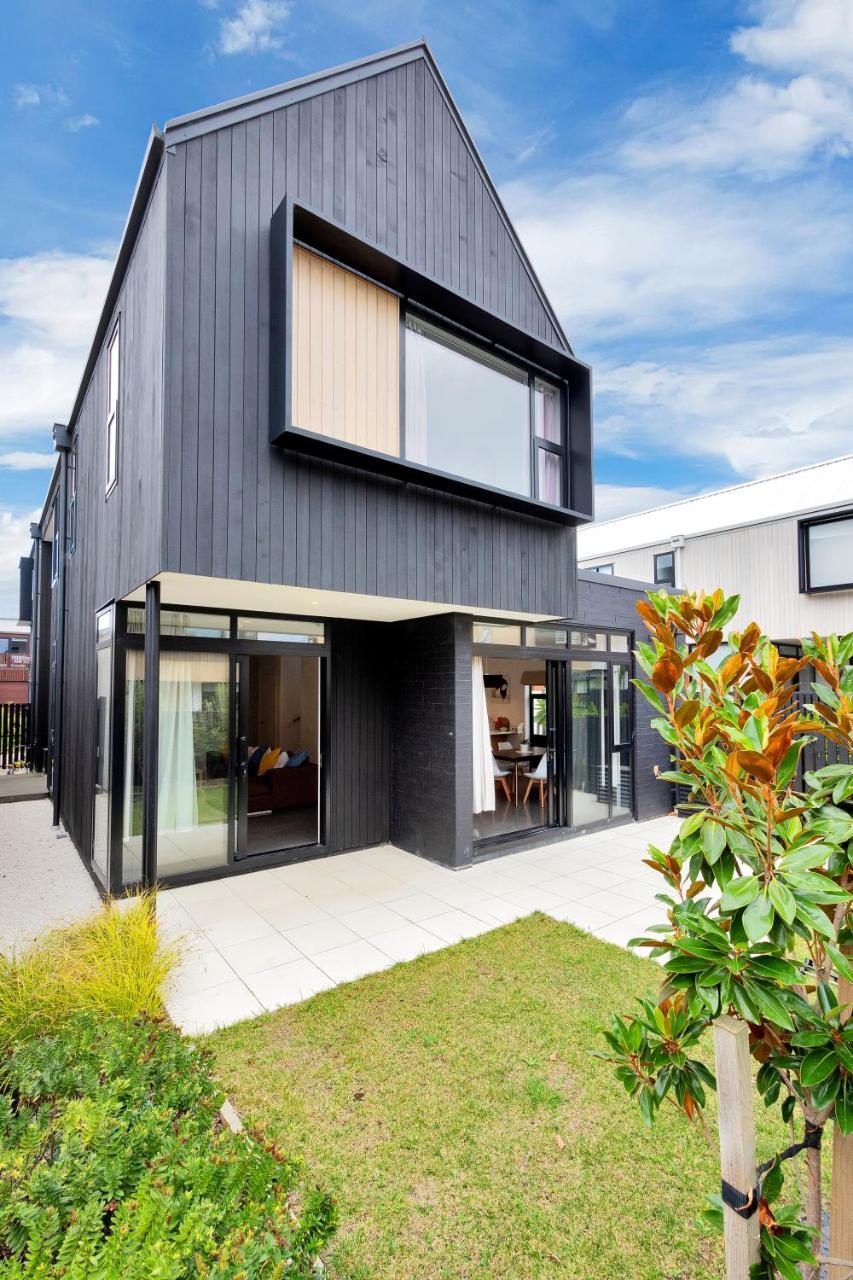 Villa Blissful Breeze Townhouse With Parking And Patio Auckland Exterior foto